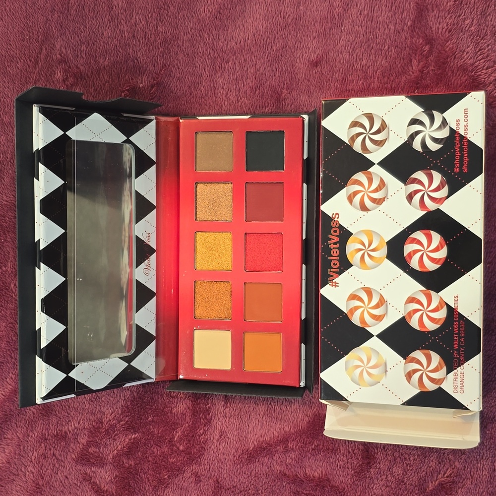 Violet Voss "Oh Snap" Eyeshadow Palette With 10 Shades